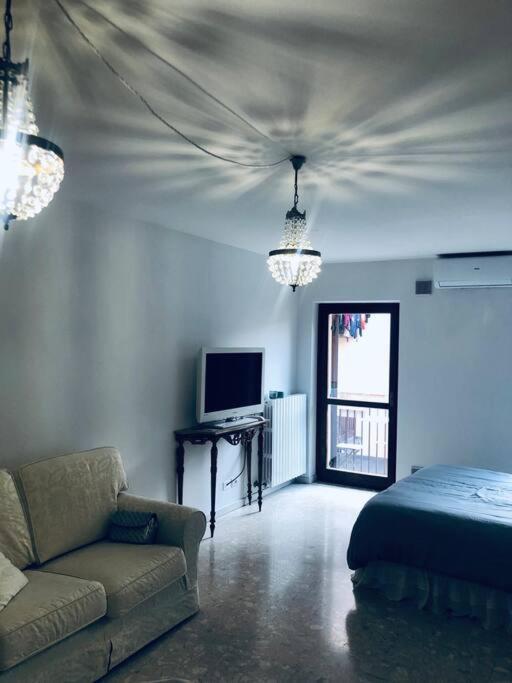 San Bernardino Monolocale Con Balcone Apartment Verona Ngoại thất bức ảnh